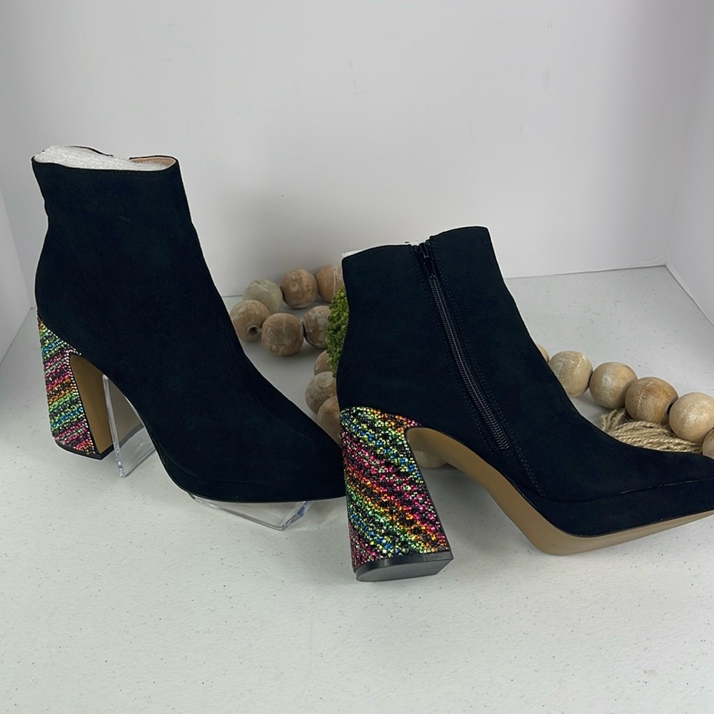 Betsey Johnson Women's Raylan Booties Sz-6 NIB - Picture 2 of 12